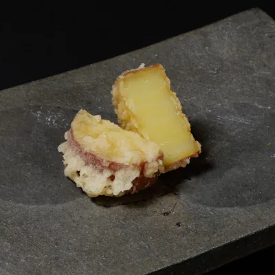 唯一無二 独自の低温で揚げる天ぷら