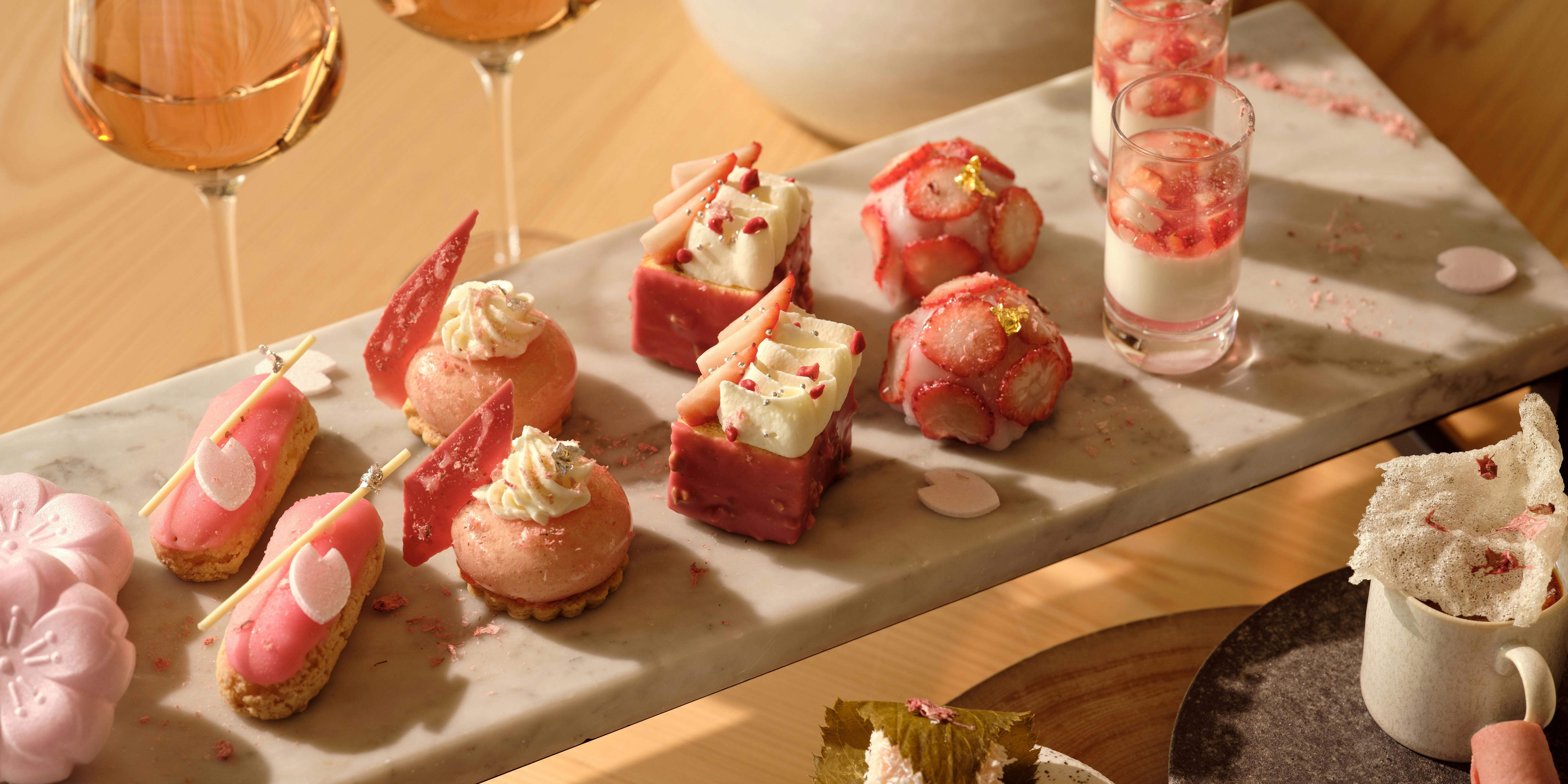 Dusit Gallery／デュシタニ京都 京紅姫いちごと桜のアフタヌーンティー