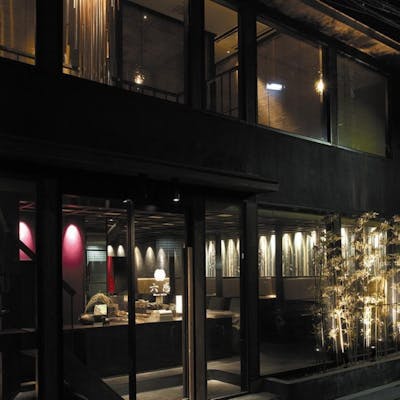 民家を改装した店舗はまさに隠れ家