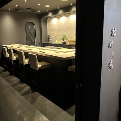 隠れ家的和空間で日常を忘れ優雅なひとときを