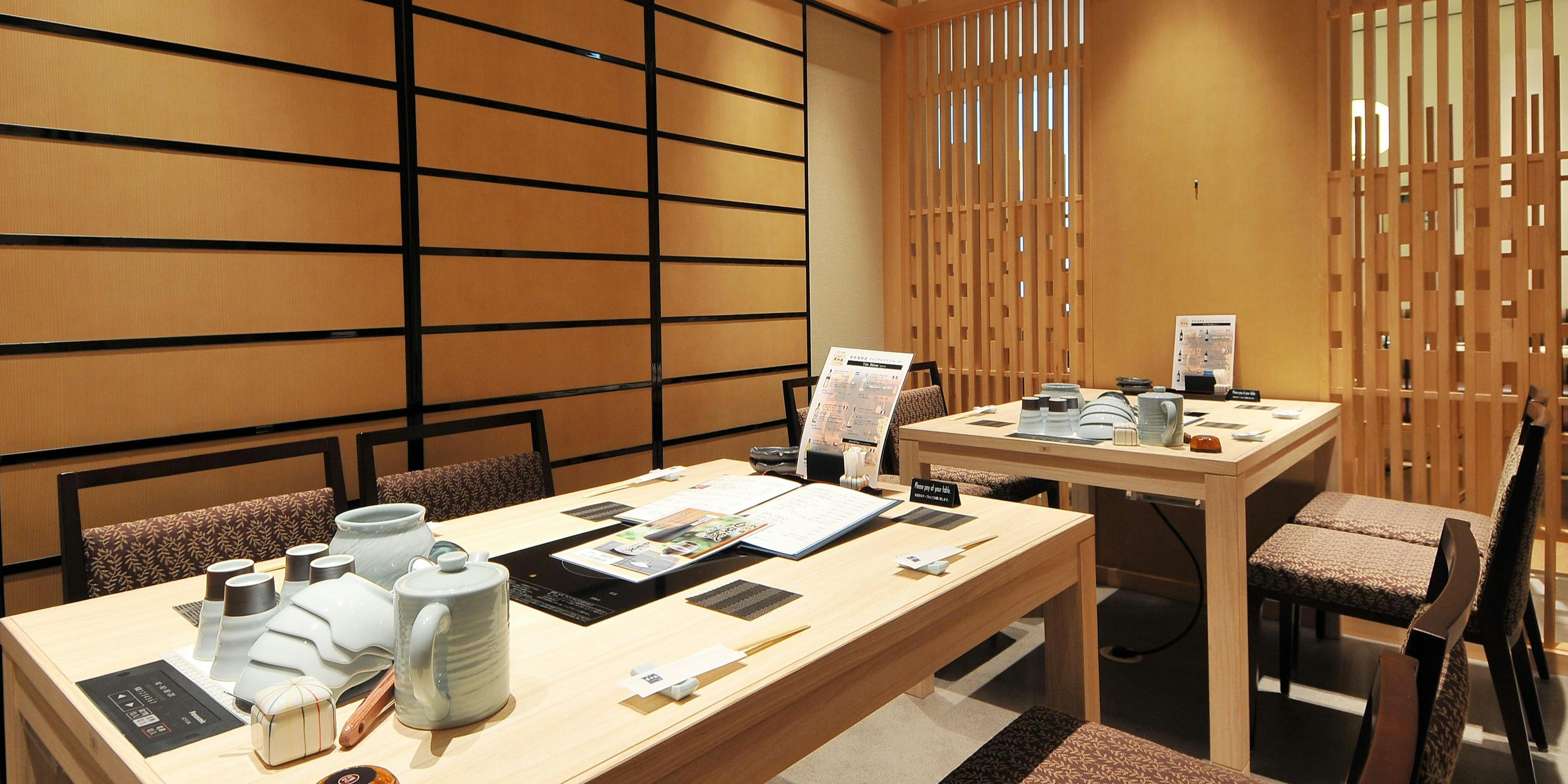 水たき料亭 博多華味鳥 ヒルトンプラザウエスト店