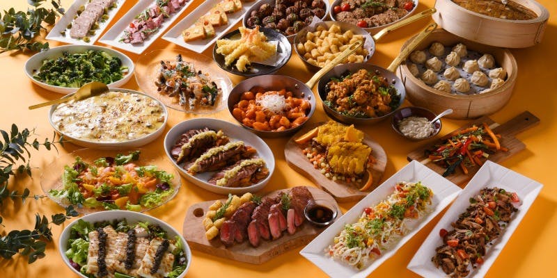 【土日祝｜ディナーバイキング】ホテル最上階で愉しむ、ごちそう時間