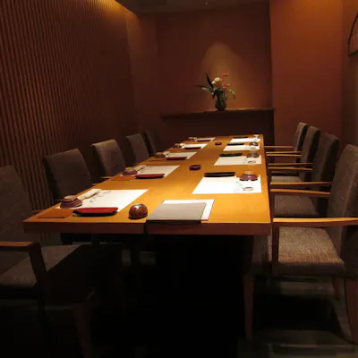 接待、ご家族での会食等幅広くご利用いただけます