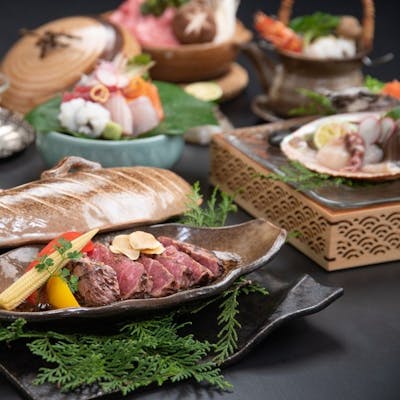 季節を愉しむ会席料理