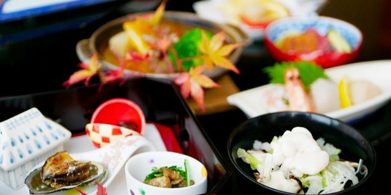 【12月限定】＼華会席／牛すじ煮込みおでん風×寒鰤の塩焼き×穴子の天婦羅！お酒に合う旬の食材全9品