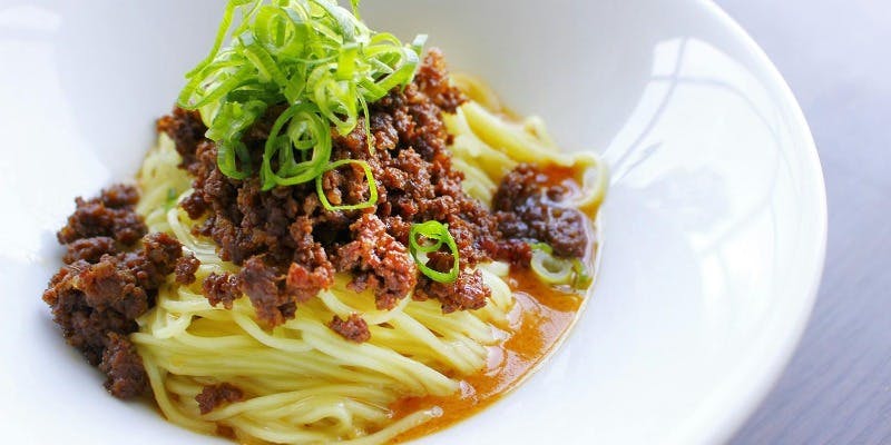 【12月ランチ】平日はハーフブッフェとセットがさらにお得！＼東広島産ジビエ肉味噌汁なし担々麺／