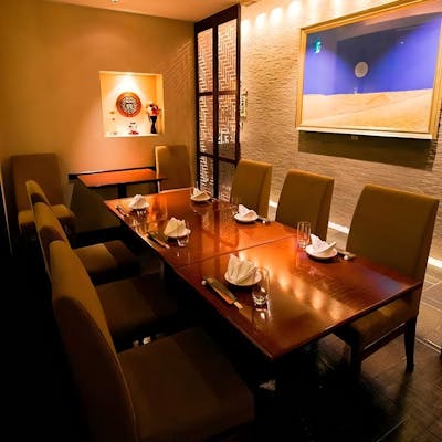 気品溢れるひと時を過ごす贅沢空間