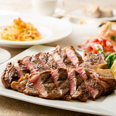 タントタント名物「雲丹クリーム」や名物のTボーンステーキ