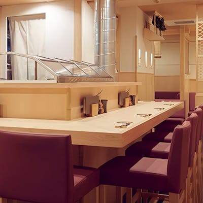 さまざまなシーンでご利用いただける店内