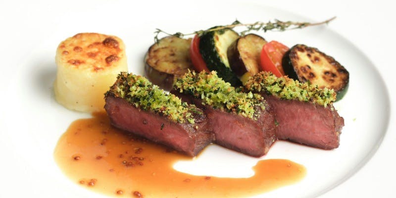 【Xmas2025】本鮪と紅ズワイガニ、平目の低温調理と仔羊のメイン、デザートはホワイトオペラ含む全7品