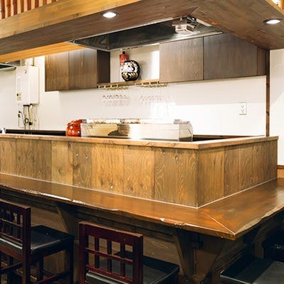 看板のない隠れ家焼鳥店