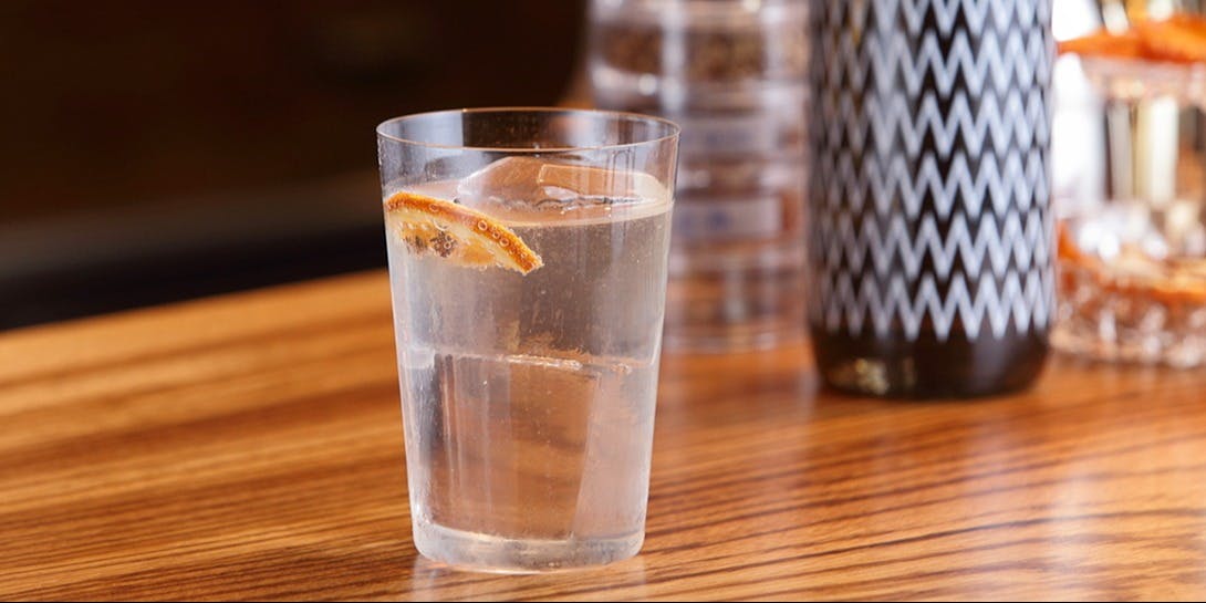 ESCAPE（エスケープ）