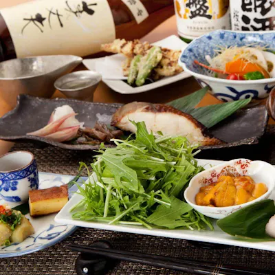 【 接待や会食にも最適 】海栗屋自慢の贅を尽くした珠玉の雲丹づくしの各種コース