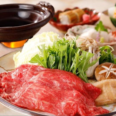 近江牛をすき焼きやしゃぶしゃぶで