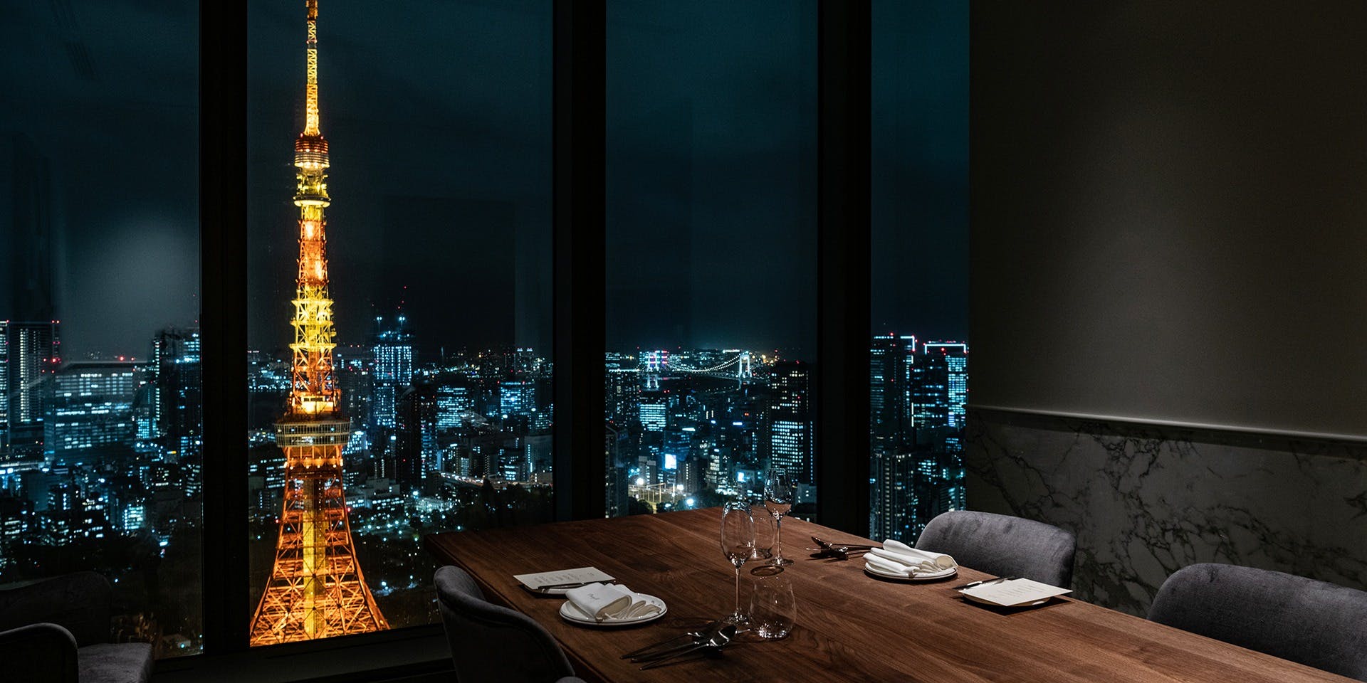 ヒルズ ハウス ダイニングサーティースリー (Hills House Dining33