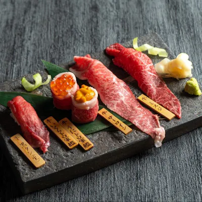 美味しいお肉には美味しいお酒
