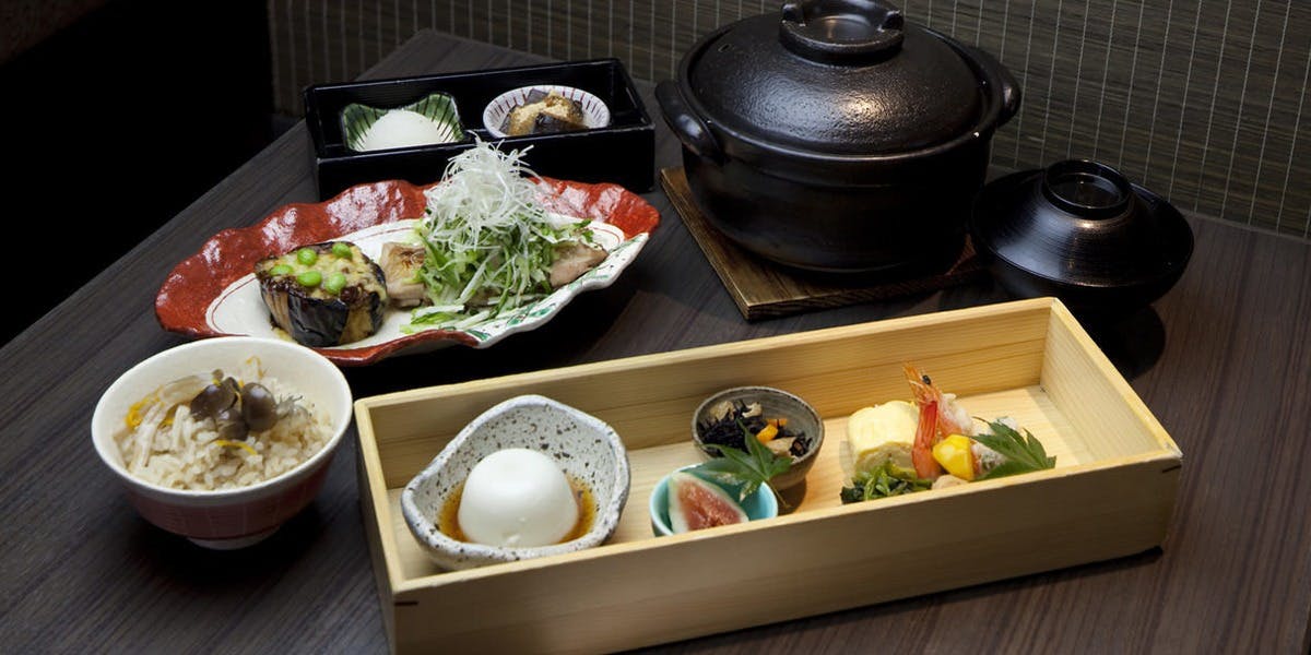 和 is 魯菴（わ いず ろあん）