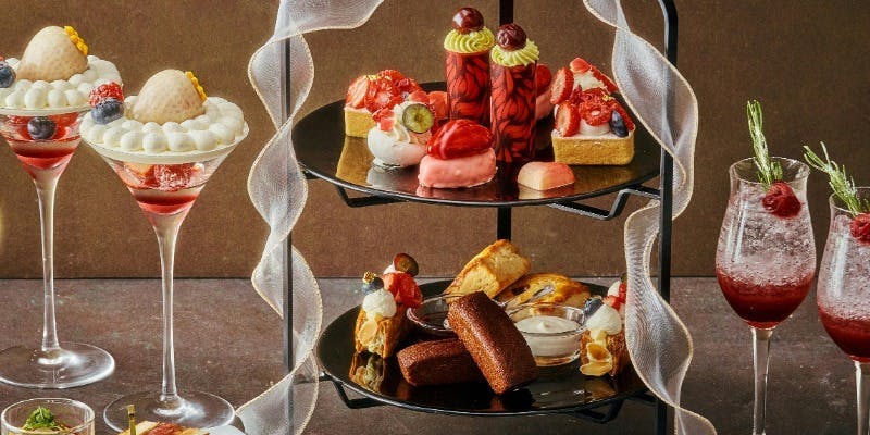 冬のアフタヌーンティー　赤い果実とホワイトチョコのハーモニー＋3、4名様ハーニー＆サンズのカフェフリー