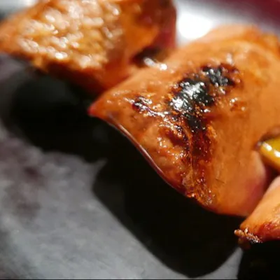 伊達鶏を確かな技術で焼き上げた焼鳥