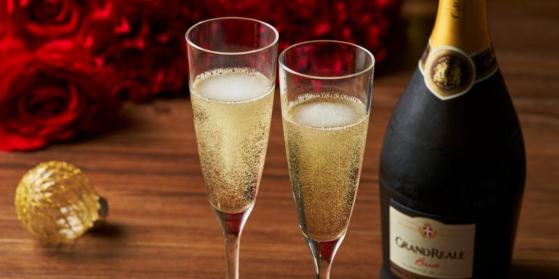 Afternoon Tea Set  The Very Berry ～いちごのひととき～ ＋ワインフリーフロー付き