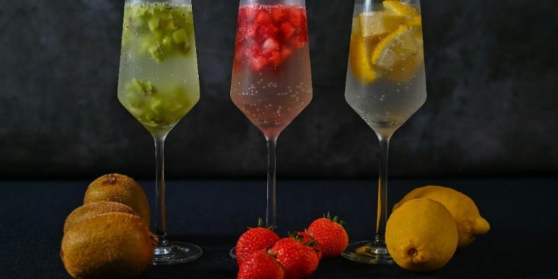 【トワイライトディナー】【半個室確約】国産牛グリル含む洋食コース＋乾杯ドリンク付き＋乾杯ドリンク付き