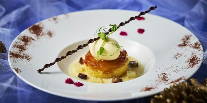 【ハイティーセット】　Afternoon Tea Set Whispers of Winter＋乾杯スパークリング＋パスタ付き