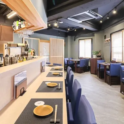 落ち着いた店内