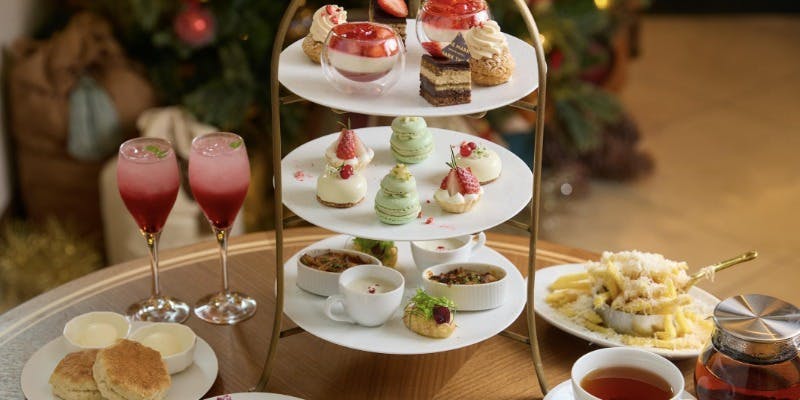 【贅沢季節のアフタヌーンティー】ストロベリークリスマス＋カフェフリー