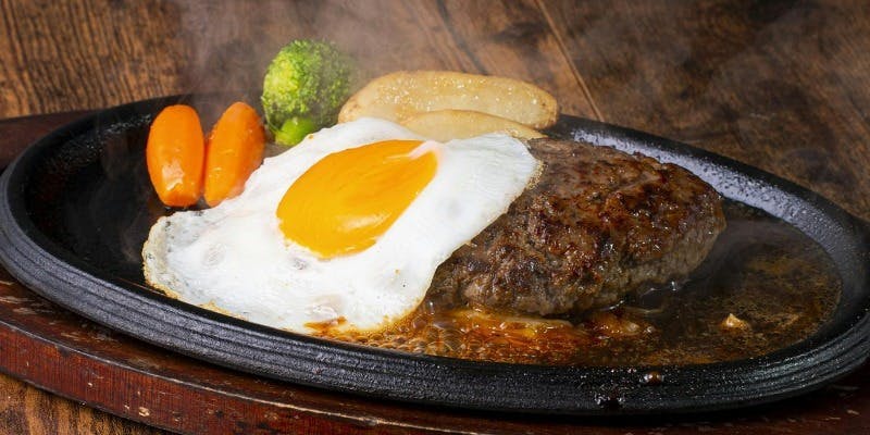 鉄板ハンバーグランチ（サラダバー付き）