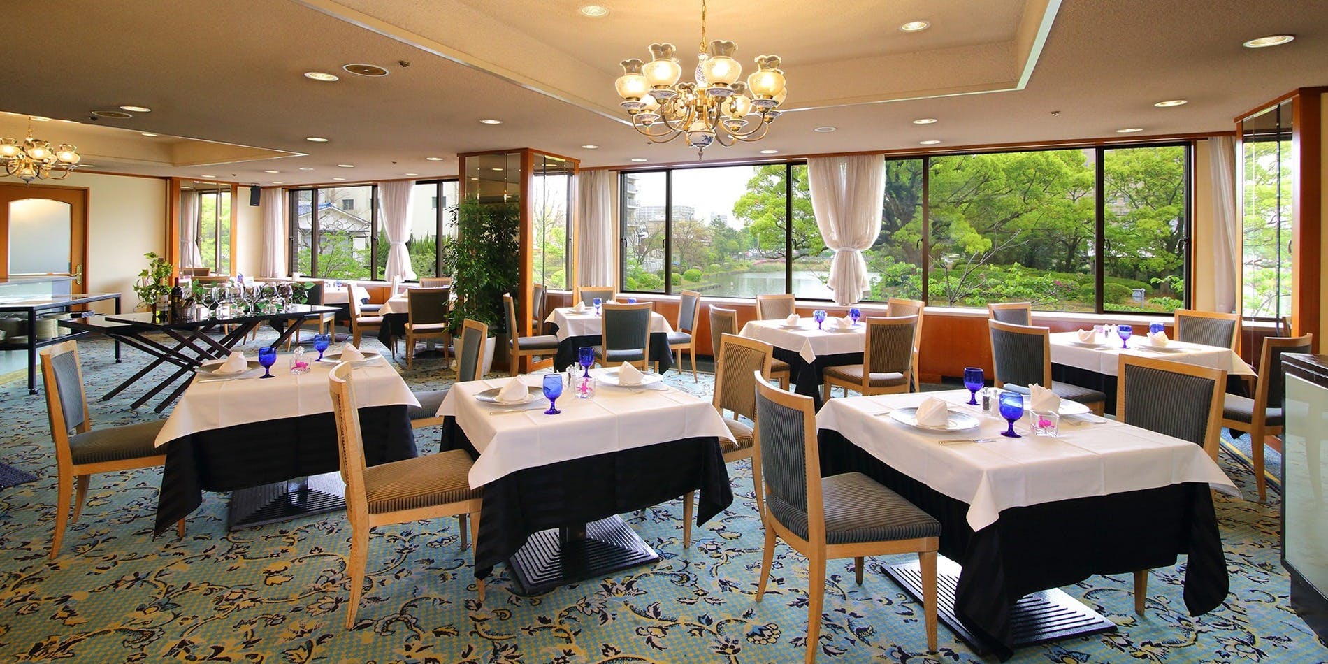 レストラン ロータス／ホテルニューオータニ佐賀