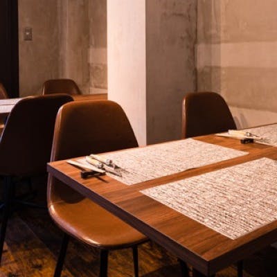 落ち着いた店内