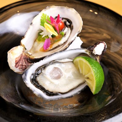 伊勢志摩直送のプレミアムオイスターなど極上のネタをどうぞ