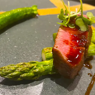 黒毛和牛の素材を引き出す料理