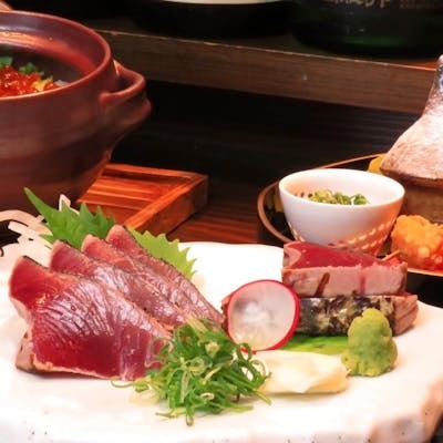 高知より毎日空輸される鰹