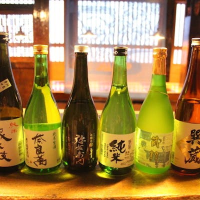 厳選した地元の銘酒を取り揃え