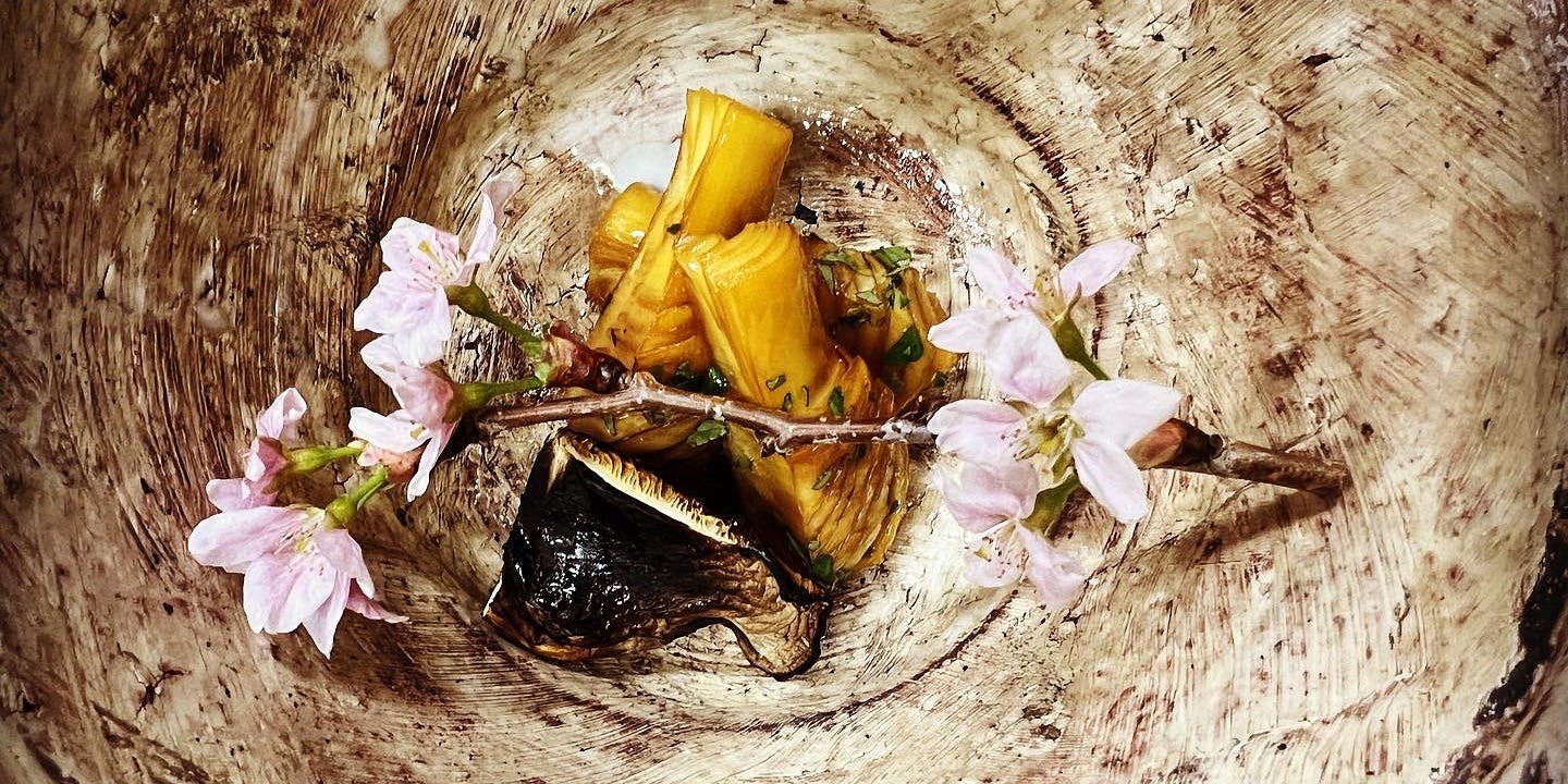 魚石（ウオイシ）