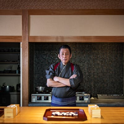 独自の寝かしを施した魚、未経産牛など。全国から探し求めた食材でのご馳走の数々。