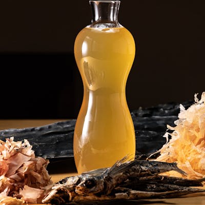 広島の湧水が生み出す。上質なお出汁を、日本各所の昆布で。