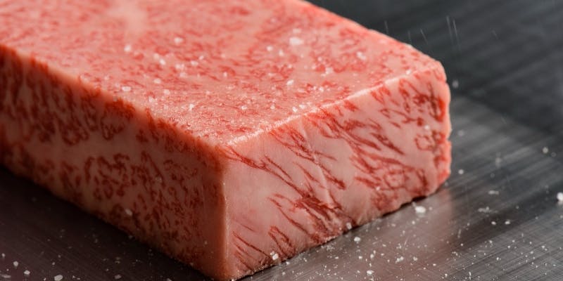 松阪牛サーロイン＆霜降りと赤身　鮑の鉄板ステーキコース　　　　　極上松阪牛を堪能する全8品