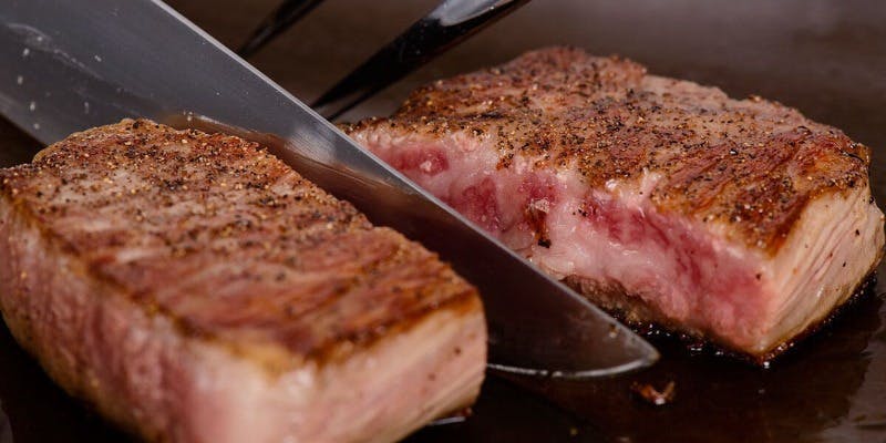 A5黒毛和牛 霜降肉と赤身肉のステーキコース