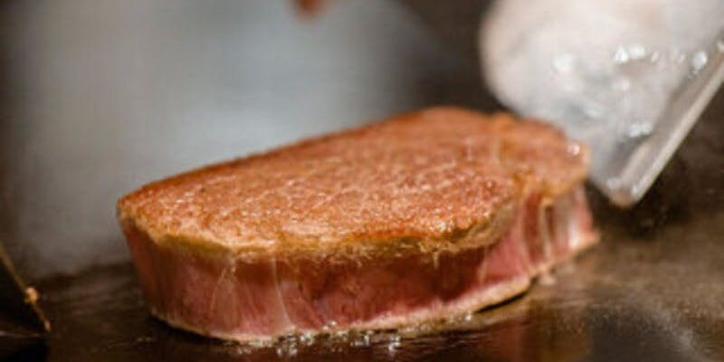 A5黒毛和牛フィレステーキと鮑の鉄板焼コース