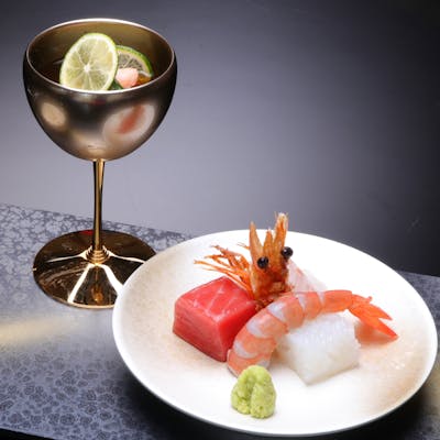 徳島の海の幸を中心に、地元の厳選食材を随所に使用