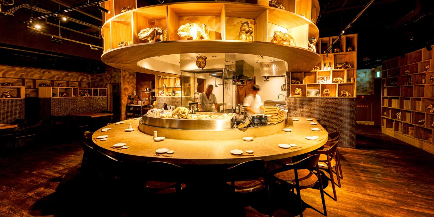 寿司と炉端 すし山 新宿 - 画像1