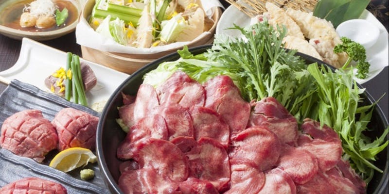 A5和牛炙り寿司と牛たんしゃぶしゃぶコース＋2時間飲み放題