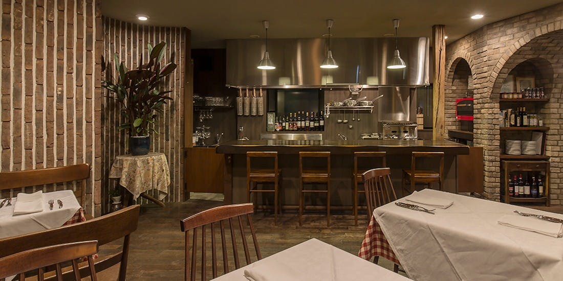 トラットリア エ ピッツェリア コニファー（Trattoria e Pizzeria Conifer）