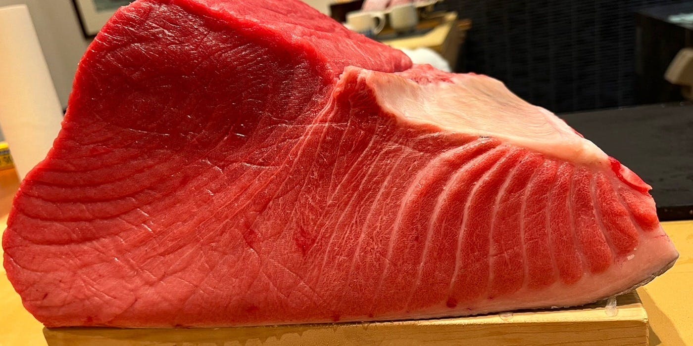 鮨 割烹 ゆうずうむげ