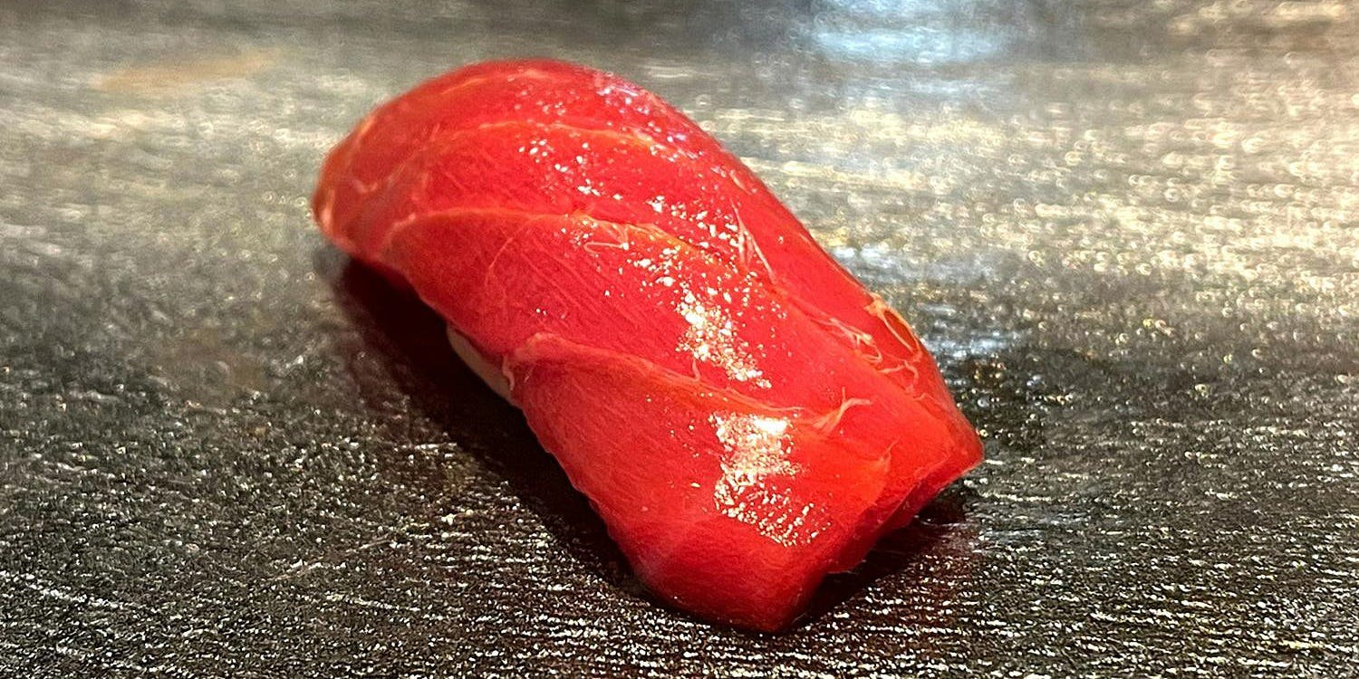 鮨 割烹 ゆうずうむげ
