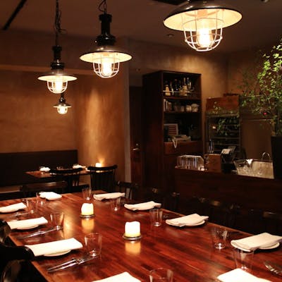 洗練を兼ね備えた、人懐っこい、ホスピタリティ溢れるスタッフ