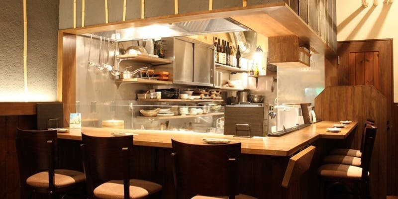 鉄板鶏舎tori to tamago（テッパンケイシャ　トリトタマゴ）