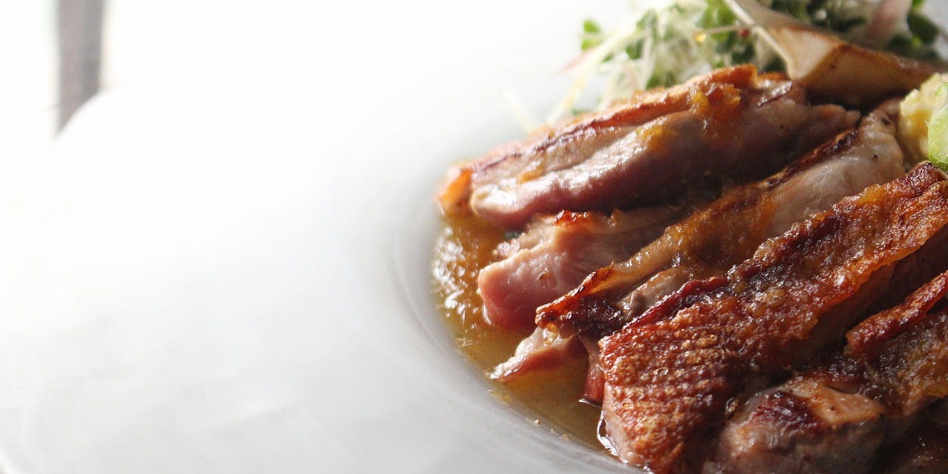 鉄板鶏舎tori to tamago（テッパンケイシャ　トリトタマゴ）